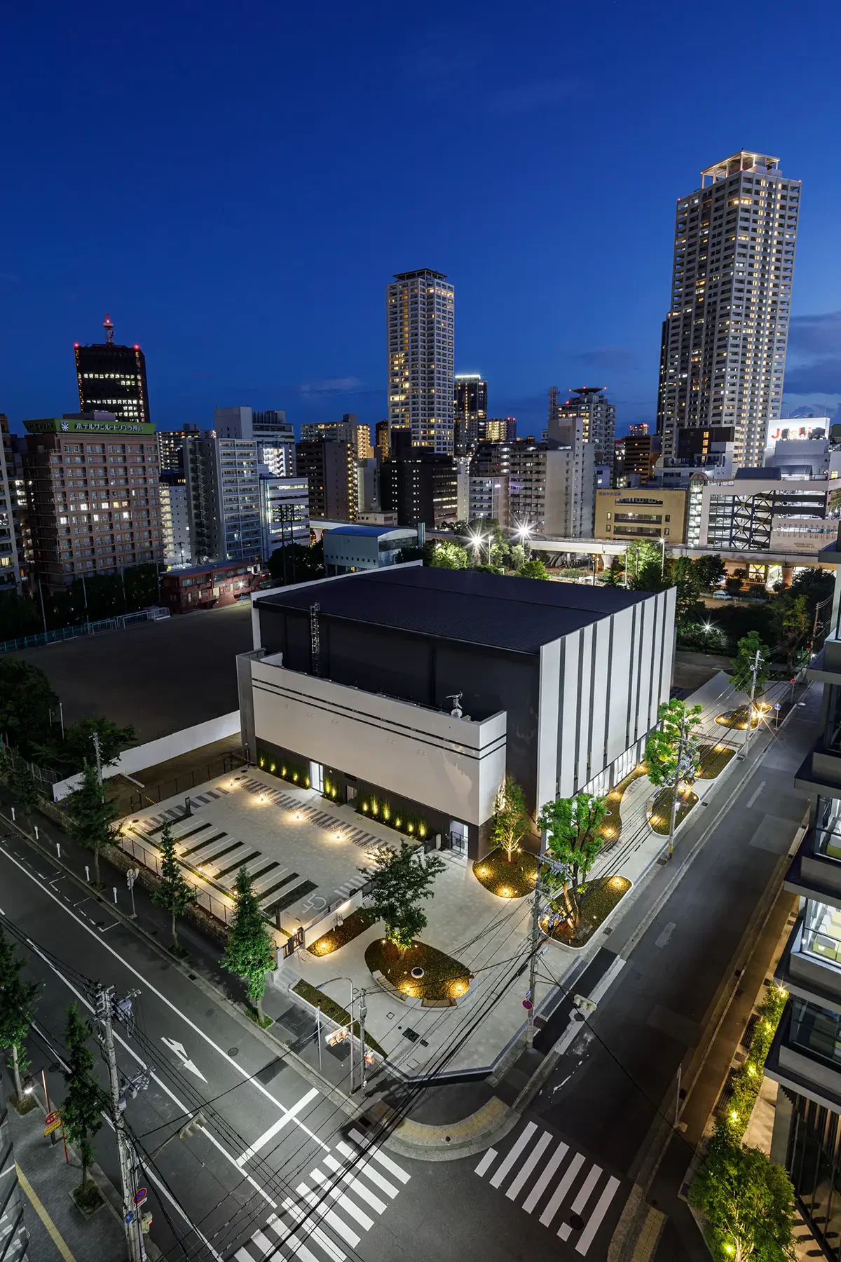 磯上公園新体育館